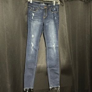 Hollister Low-Rise Super Skinny Jeans Size 3R 26x30